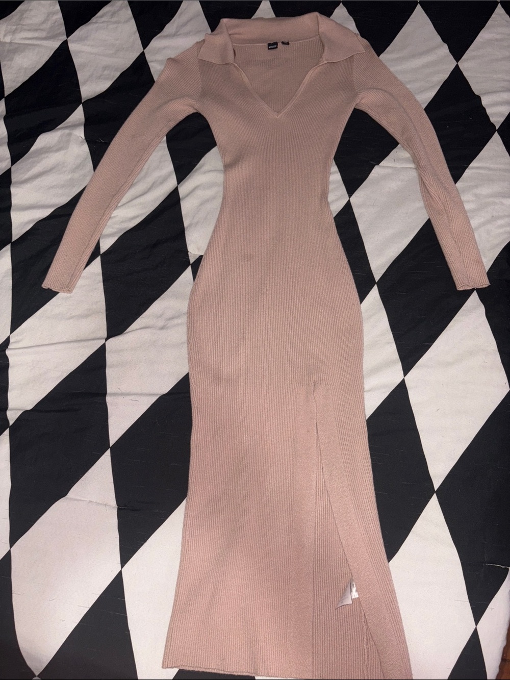 Windsor beige Ribbed Midi Dress with Collar and slit